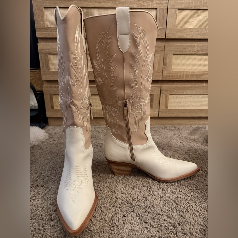 Women’s Two-Tone Beige & White Western High Boots